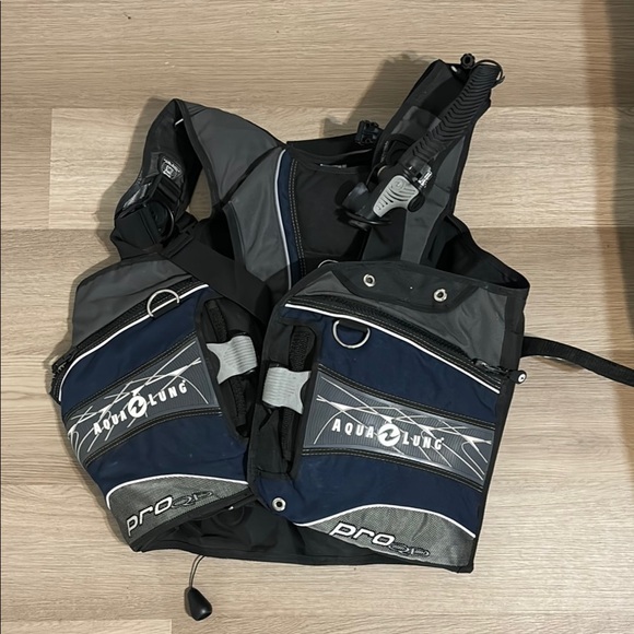 Men's Black and Gray Diving Jacket - Picture 1 of 4